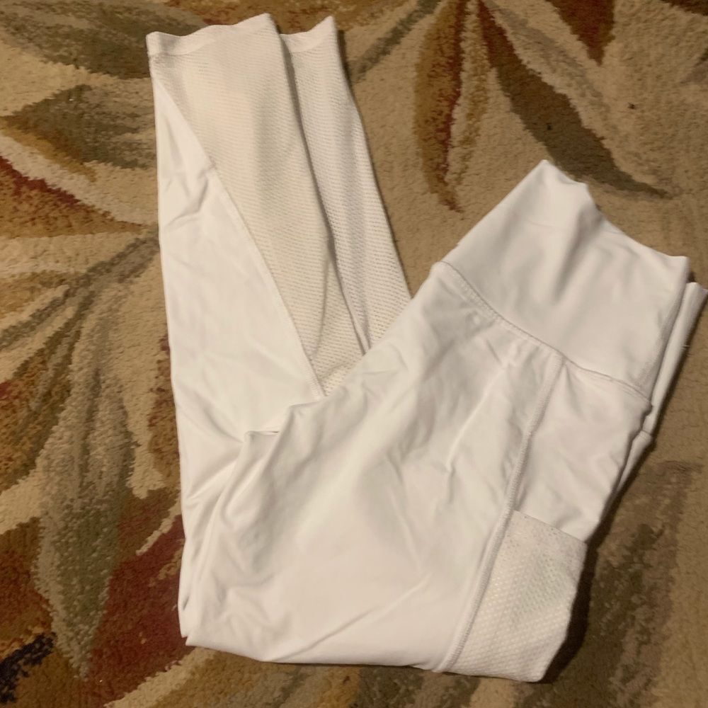 Aerie white high rise leggings medium